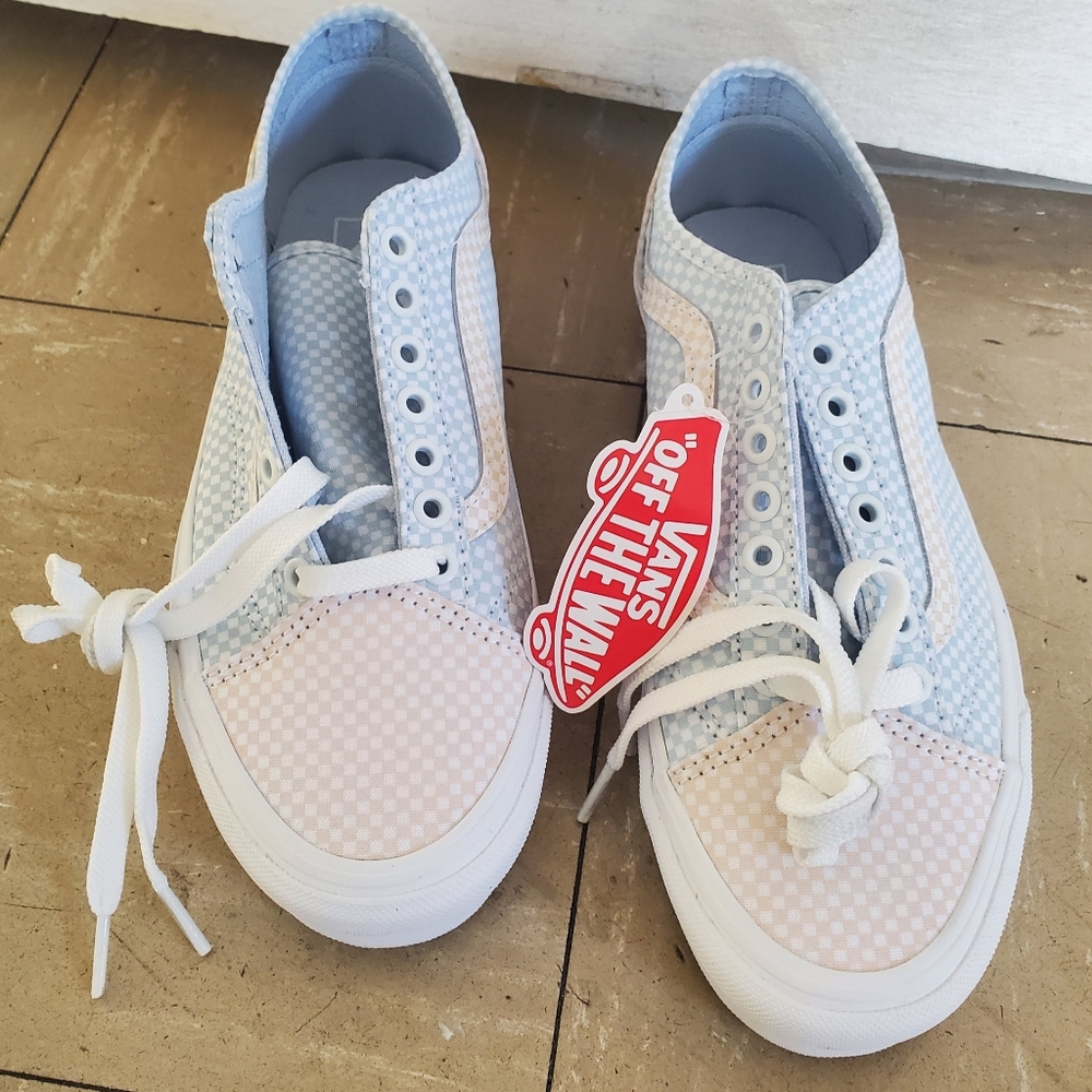 Van's Sneakers Size 8.5 NWOB